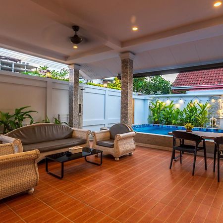 Gala Villa Pattaya Buitenkant foto