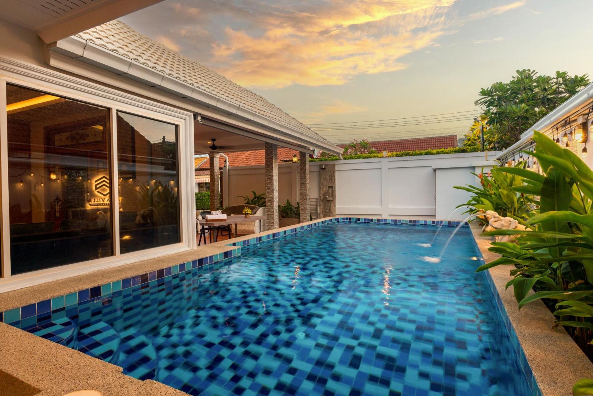 Gala Villa Pattaya Buitenkant foto